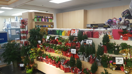 Grocery Store «Stop & Shop», reviews and photos, 1100 Massachusetts Ave, Dorchester, MA 02125, USA