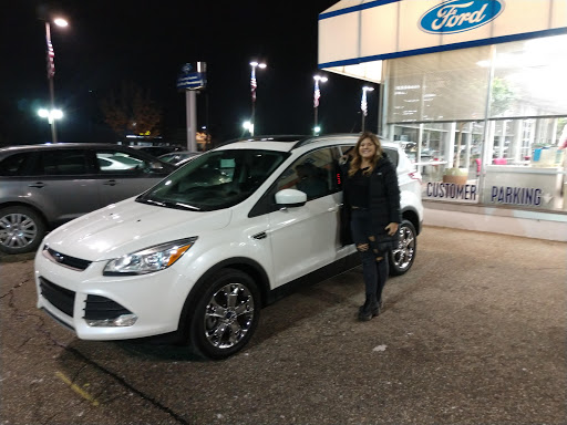 Ford Dealer «Bill Brown Ford - PreOwned Vehicle Department», reviews and photos, 35000 Plymouth Rd, Livonia, MI 48150, USA