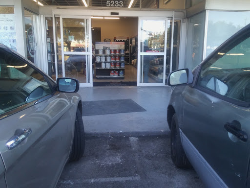 Paint Store «Sherwin-Williams Paint Store», reviews and photos, 5233 Bellaire Blvd, Bellaire, TX 77401, USA