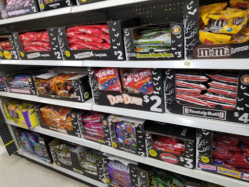 Discount Store «Dollar General», reviews and photos, 3000 N 13th St, Carter Lake, IA 51510, USA