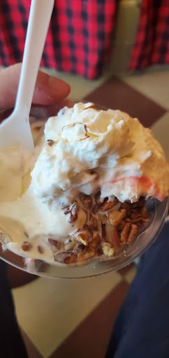 American Restaurant «Lickity Split Frozen Custard», reviews and photos, 6056 N Broadway St, Chicago, IL 60660, USA