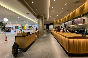 Starbucks Coffee - Kanazawa Forus 1F image
