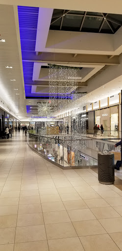 Clothing Store «Burberry Outlet», reviews and photos, 5220 Fashion Outlets Way, Rosemont, IL 60018, USA