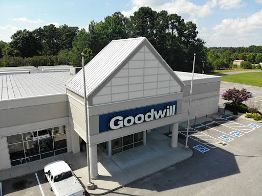 Thrift Store «Goodwill Petersburg Retail Store», reviews and photos