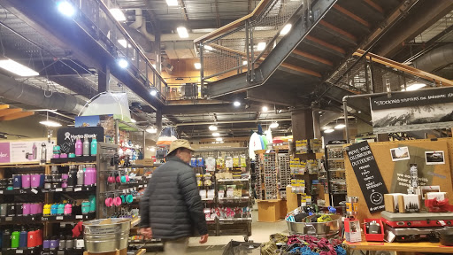 Camping Store «REI», reviews and photos, 3334 W Friendly Ave #140, Greensboro, NC 27410, USA