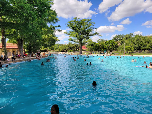 Bathing spots in San Antonio