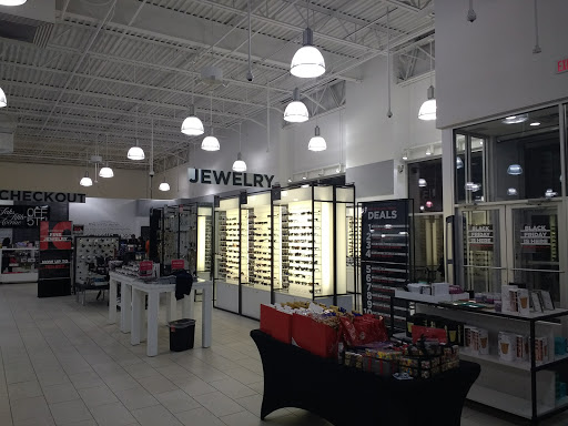 Department Store «Saks OFF 5TH», reviews and photos, 3885 Eagan Outlets Pkwy, Eagan, MN 55122, USA