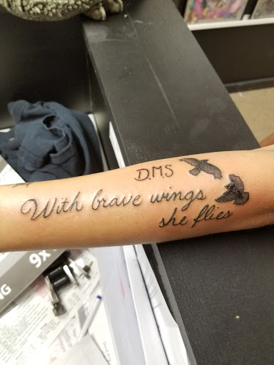 Tattoo Shop «Patriotic Pain Tattoo & Body Piercing», reviews and photos, 5658 William Penn Hwy, Murrysville, PA 15668, USA