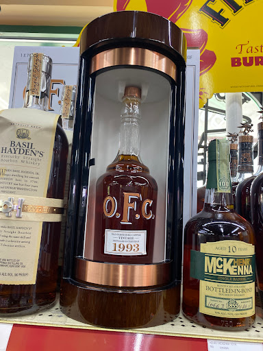 Liquor Store «Liquor World At Camelot», reviews and photos, 808 Lyndon Ln #101, Louisville, KY 40222, USA