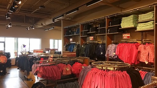 Sportswear Store «Columbia Sportswear Outlet Store at Prime Outlets Grove City», reviews and photos, 1911 Leesburg Grove City Rd #445, Grove City, PA 16127, USA
