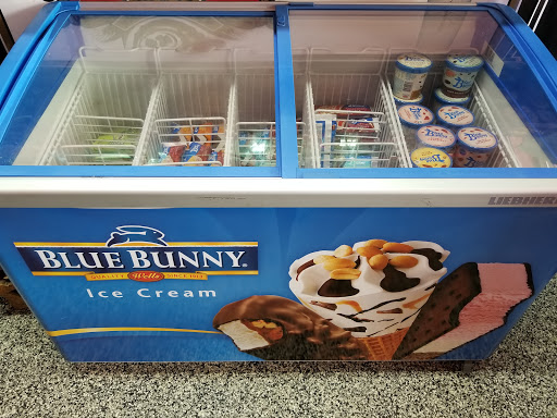 Liquor Store «Route 30 Food & Liquor», reviews and photos, 14200 US-30, Plainfield, IL 60544, USA