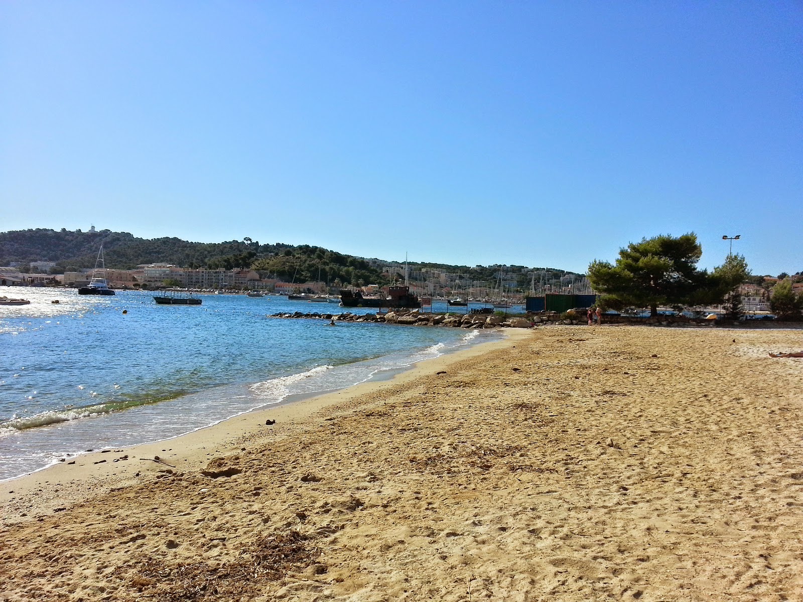Photo of Plage de la Vieille with turquoise pure water surface