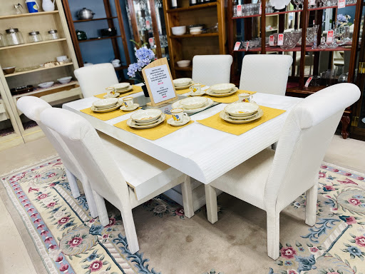 Thrift Store «Restoration Ministries Thrift», reviews and photos, 14950 Dixie Hwy, Harvey, IL 60426, USA