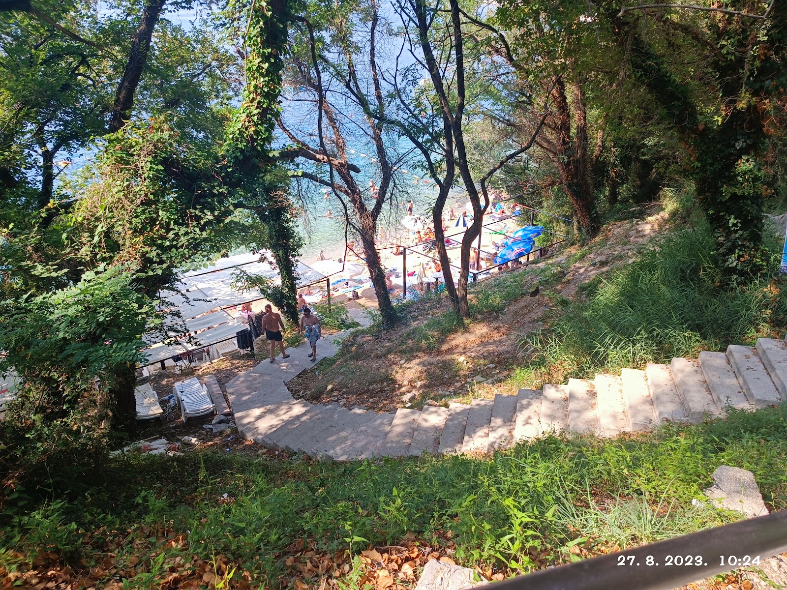 Lalovina Beach photo #7