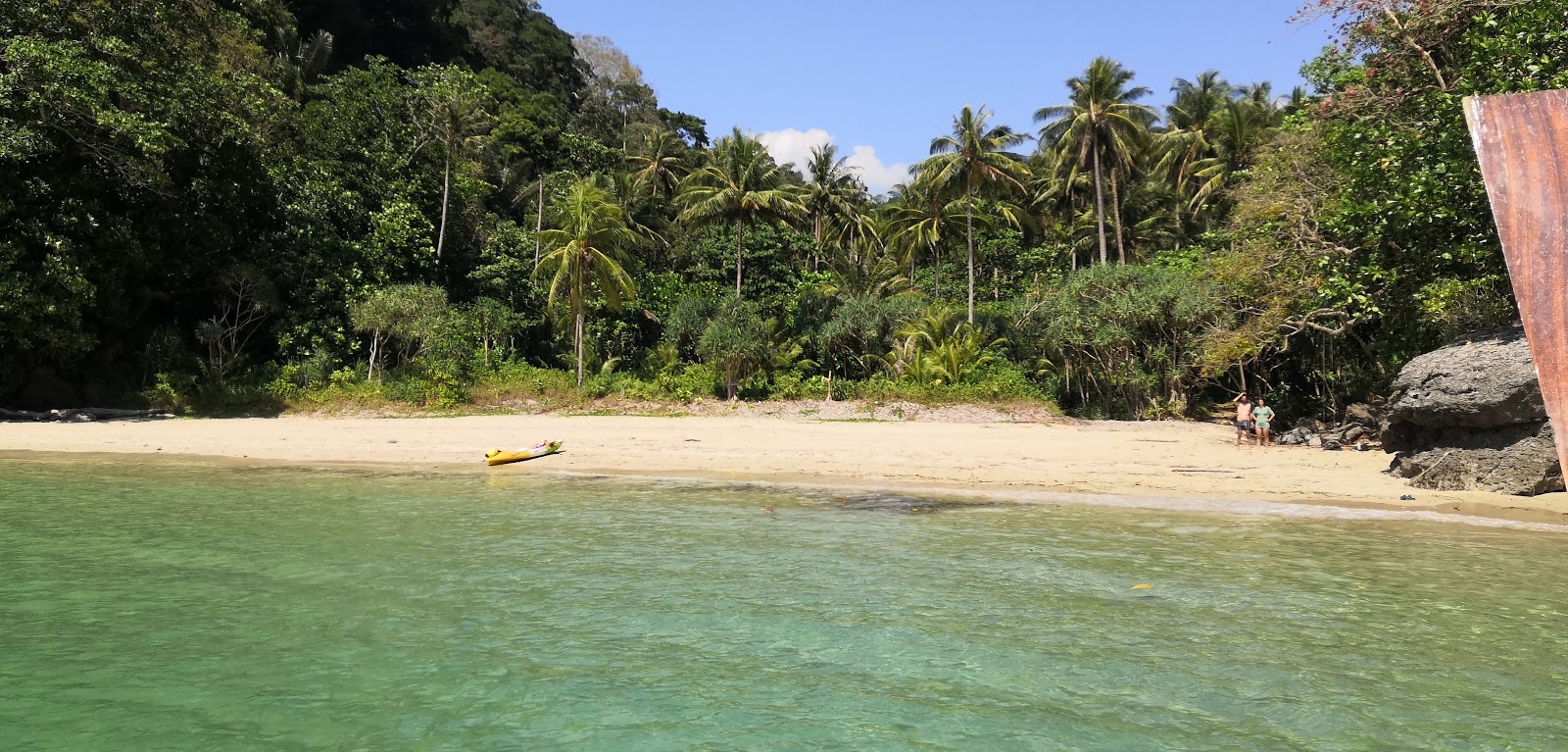 Foto de Sabai beach localizado em área natural