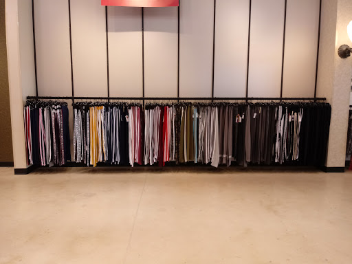 Clothing Store «rue21», reviews and photos, 1500 E Court St #680, Seguin, TX 78155, USA