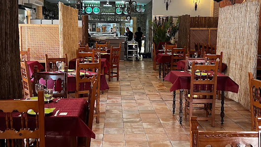 Restaurante Puerta de Hierro SL Av. Llevant, 2B, 46469 Beniparrell, Valencia, España