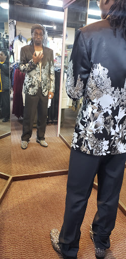 Used Clothing Store «DRESS TO IMPRESS», reviews and photos, 9537 S Western Ave, Chicago, IL 60643, USA