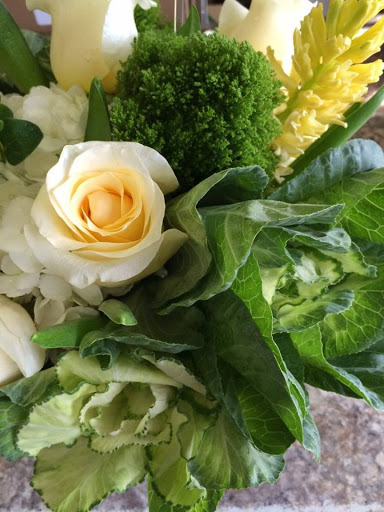 Florist «Autumn Rose Flower & Gift Shoppe», reviews and photos, 990 Bridgeport Ave, Milford, CT 06460, USA