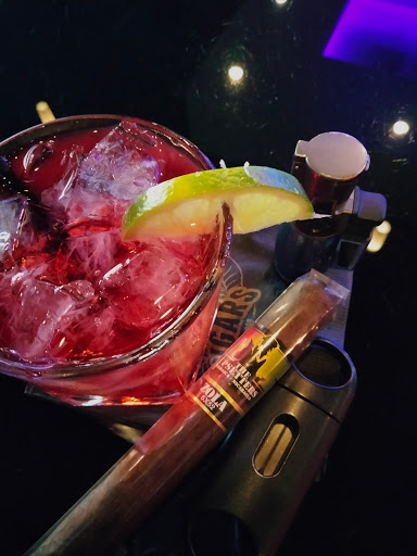 Tobacco Shop «Smoke Inn», reviews and photos, 801 Village Blvd #305, West Palm Beach, FL 33409, USA