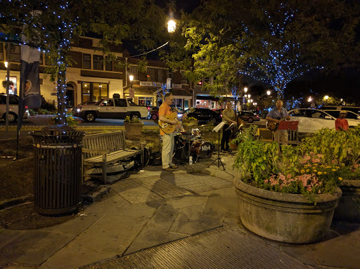 Ice Cream Shop «Cold Stone Creamery», reviews and photos, 3 Sloan St, South Orange, NJ 07079, USA