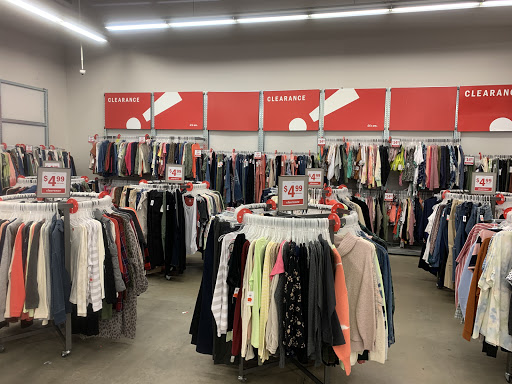 Clothing Store «Old Navy», reviews and photos, 90 Pleasant Valley St, Methuen, MA 01844, USA