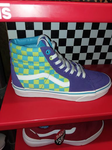 Shoe Store «Journeys», reviews and photos, 1086 Florence Mall, Florence, KY 41042, USA