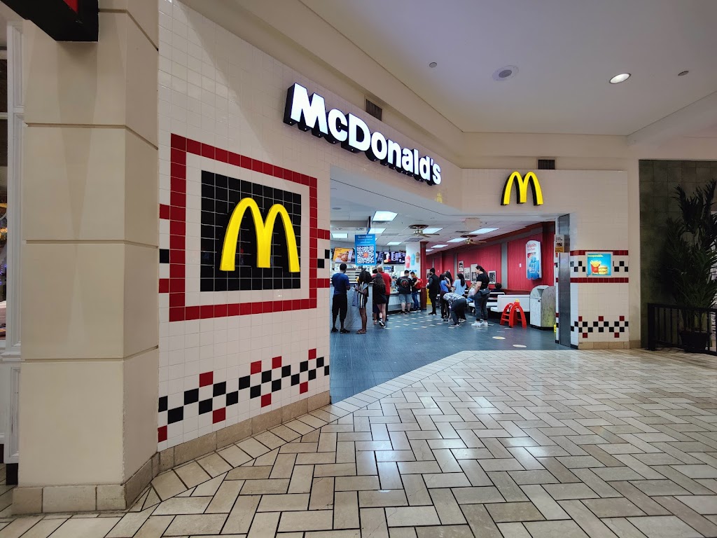 McDonald's 22102