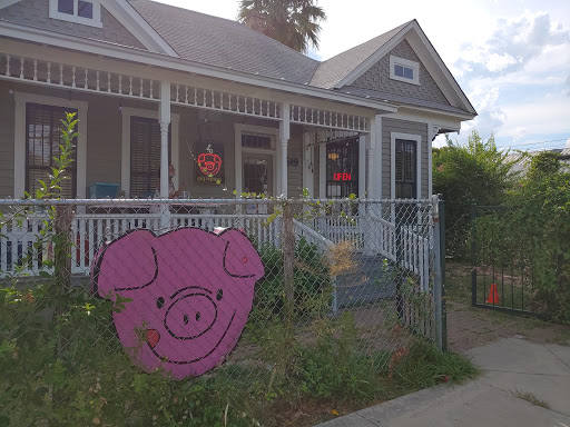 Liquor Store «Pig Liquors», reviews and photos, 519 S Presa St, San Antonio, TX 78205, USA