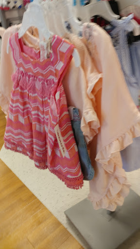 Department Store «T.J. Maxx», reviews and photos, 20 Chapel View Blvd, Cranston, RI 02920, USA