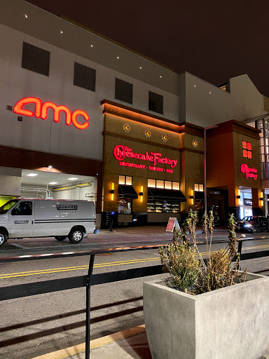 Shopping Mall «Newport Centre», reviews and photos, 30 Mall Dr W, Jersey City, NJ 07310, USA