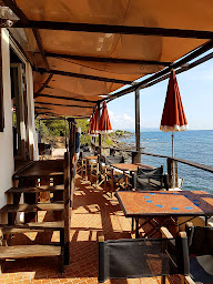 Photo n°20 de Restaurant Plage privée Le Cercle à Roquebrune-sur-Argens ()