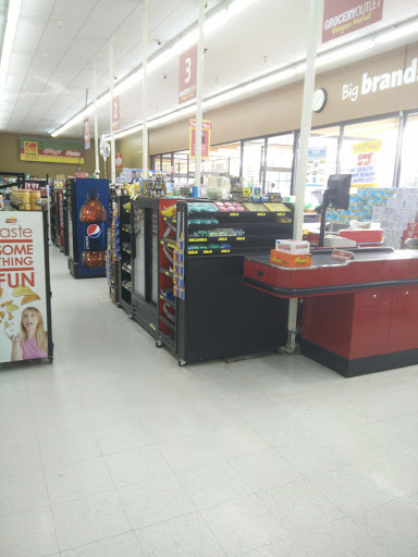 Grocery Store «Grocery Outlet Bargain Market», reviews and photos, 4157 NW U.S. 101 #101, Lincoln City, OR 97367, USA