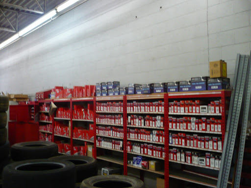 Auto Repair Shop «Dickson County Auto Repair», reviews and photos, 100 Villa Cir, Dickson, TN 37055, USA