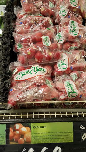 Grocery Store «Schnucks», reviews and photos, 2030 Dorsett Rd, Maryland Heights, MO 63043, USA