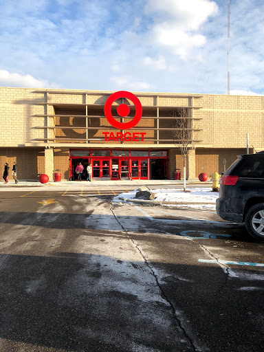 Target, 33860 S Gratiot Ave, Charter Twp of Clinton, MI 48035, USA, 