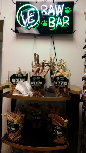 Pet Supply Store «Dog Daze Pet Shop», reviews and photos, 309 S Main St, North Syracuse, NY 13212, USA