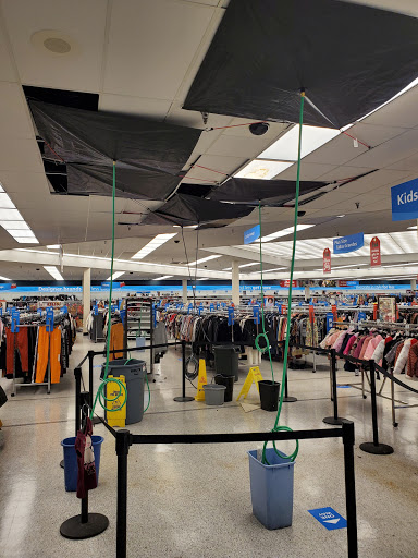 Shopping Mall «NorthOaks Shopping Center», reviews and photos, Farm to Market 1960 Rd W & Breck St, Houston, TX 77066, USA