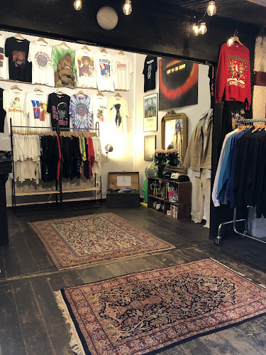 VIBES VINTAGE SHOP à Saint-Ouen-sur-Seine