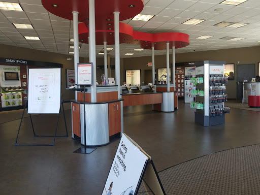 Cell Phone Store «Verizon Authorized Retailer – Cellular Sales», reviews and photos, 3971 Veterans Memorial Pkwy #840, St Peters, MO 63376, USA