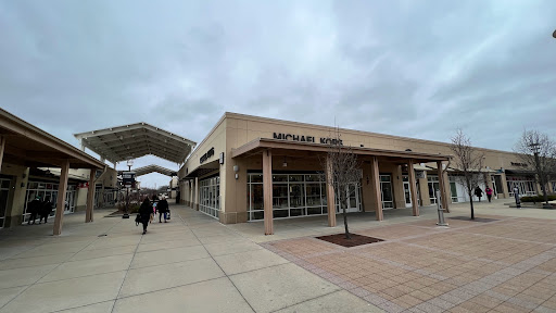 Fashion Accessories Store «Michael Kors», reviews and photos, 1650 Premium Outlet Blvd #1800, Aurora, IL 60502, USA