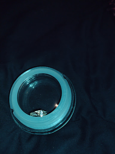 Pawn Shop «Chicago Pawners & Jewelers», reviews and photos, 2405 W Madison St, Chicago, IL 60612, USA