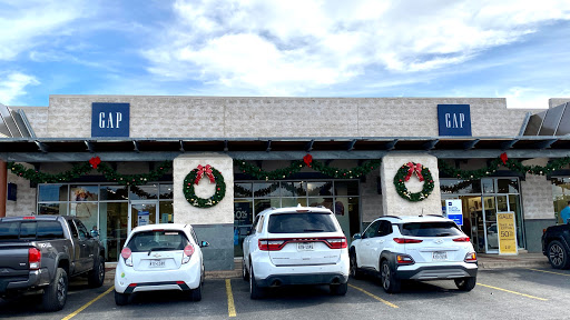 Clothing Store «Gap», reviews and photos, 4001 N Lamar Blvd, Austin, TX 78756, USA