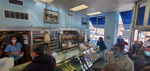 Bakery «Antoines Pastry Shop», reviews and photos, 317 Watertown St, Newton, MA 02458, USA