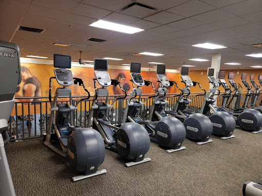 Gym «LA Fitness», reviews and photos, 3 Hawes Way, Stoughton, MA 02072, USA