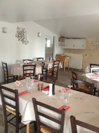 Atmosphère du Restaurant Le Ranch Du Piot à Vouillé - n°11