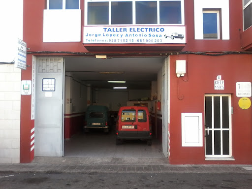 taller electricidad del automovil Jorge López y Antonio Sosa