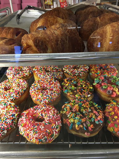 Donut Shop «Donut King», reviews and photos, 1270 Main St, Watsonville, CA 95076, USA