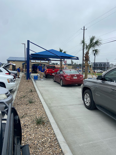 Tidal Wave Auto Spa en Victoria