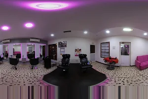 THE LOOKS Unisex Salon image